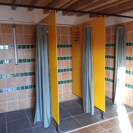 D'hotes Les Cabris Guest house Verneix